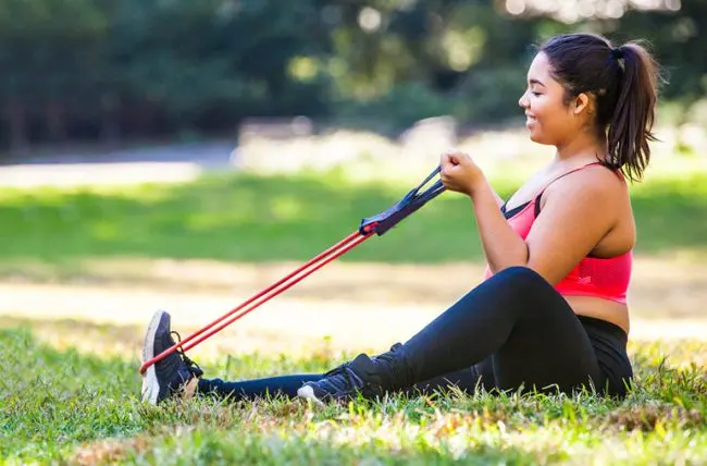 Why do women lose weight more slowly than men?