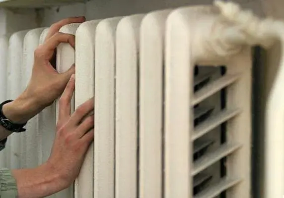 Why is it cold in the apartment with hot batteries