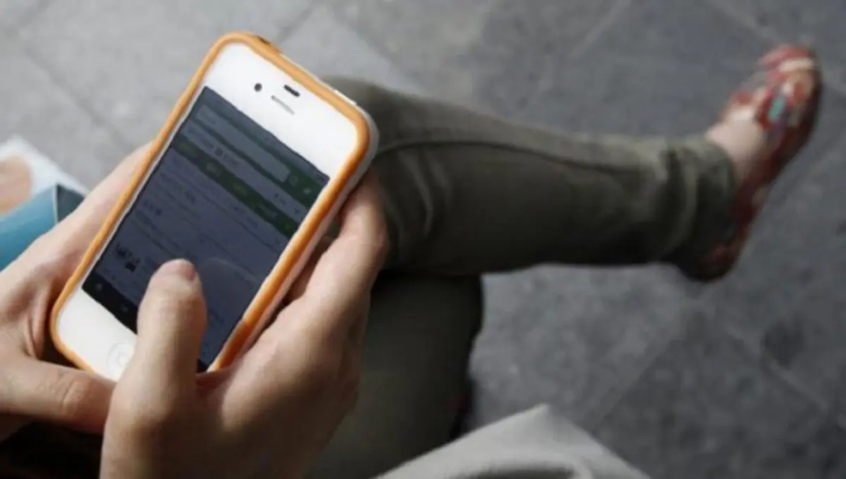 Wi-Fi and smartphones lead to miscarriage