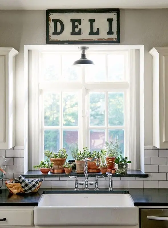 Window decoration in the kitchen: design ideas. Video