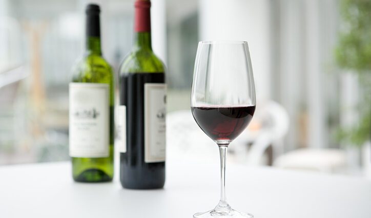 वाइन और स्पिरिट्स वाइन अप का मार्गदर्शन करते हैं! 2015.