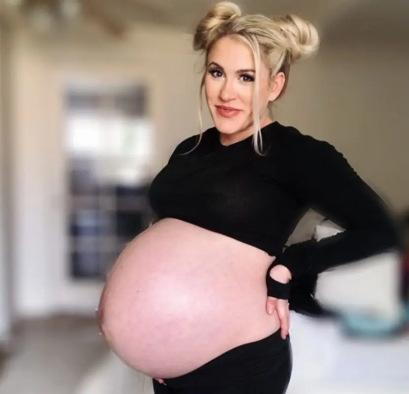 Woman gets pregnant with triplets despite the spiral