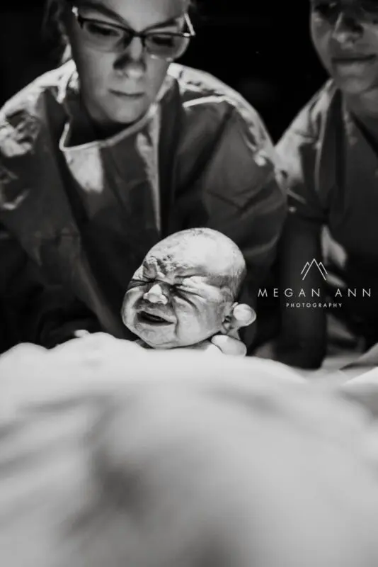 Woman photographed her own birth