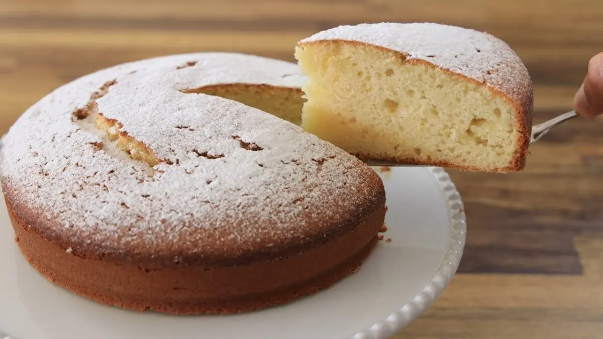 Yoghurt cake cream. Video