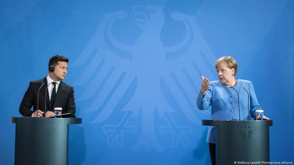 Zelenskiy, infected with coronavirus, asked Angela Merkel for a vaccine for Ukraine