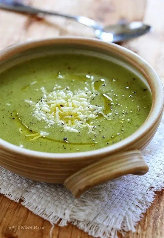 Zucchini puree soup: blender to start. Video recipe