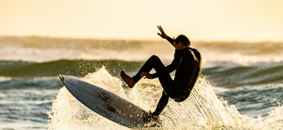 10 things that happen when you surf every day