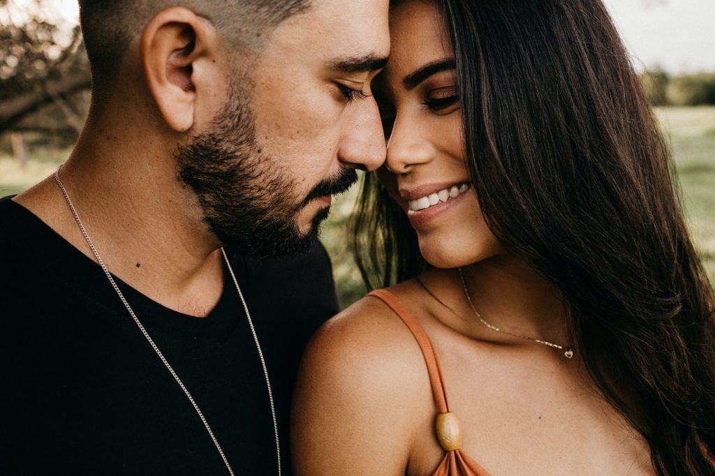 7 signs of one-sided love and how to avoid falling for it
