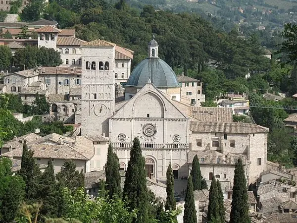 Assisi Italy: attractions, photos, videos