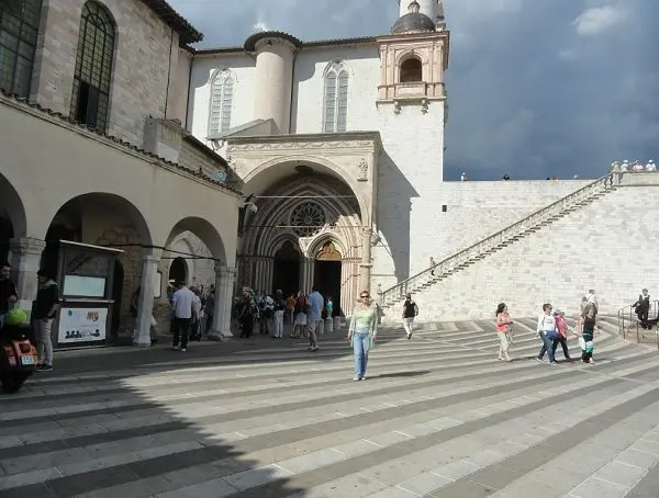 Assisi Italy: attractions, photos, videos