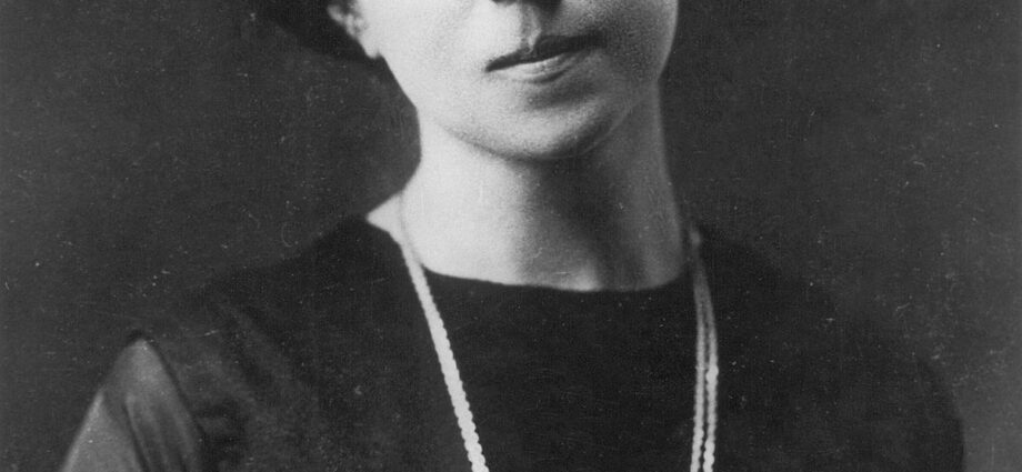 Biography of Alexandra Kollontai: love and revolution