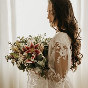 Bridal robe &#8211; a spicy accessory for the bride