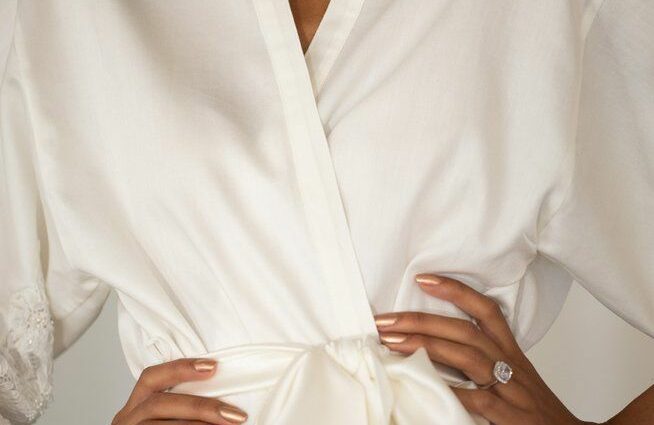 Bridal robe &#8211; a spicy accessory for the bride