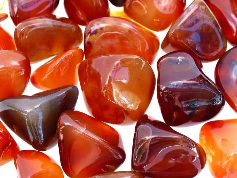 Carnelian: properties and benefits &#8211; Happiness and health