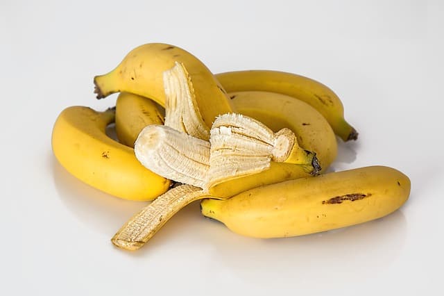 Eat bananas: the incredible health benefits of bananas
