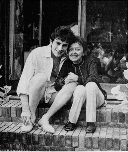 Edith Piaf: biography, personal life, facts, video