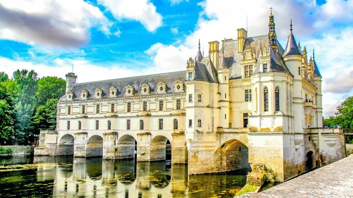 France: Chenonceau castle, history, interesting facts, video