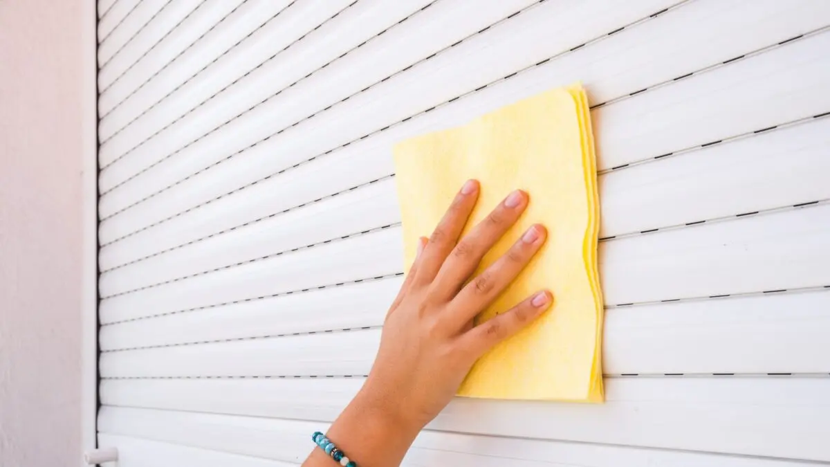 How to clean blinds: methods, tips and videos