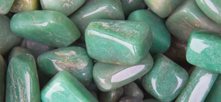 Jade stone: magical properties, care tips