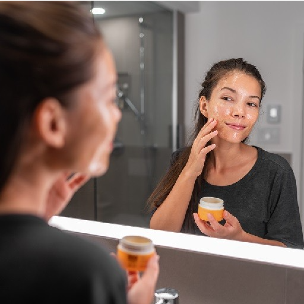 Light therapy-LED face mask