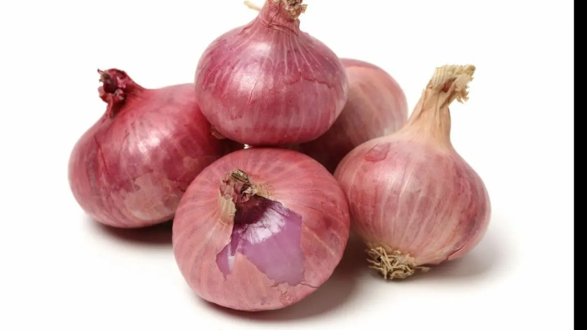 My grandmother uses onions to effectively treat these 13 diseases