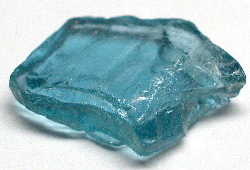 Properties and benefits of aquamarine &#8211; happiness and health