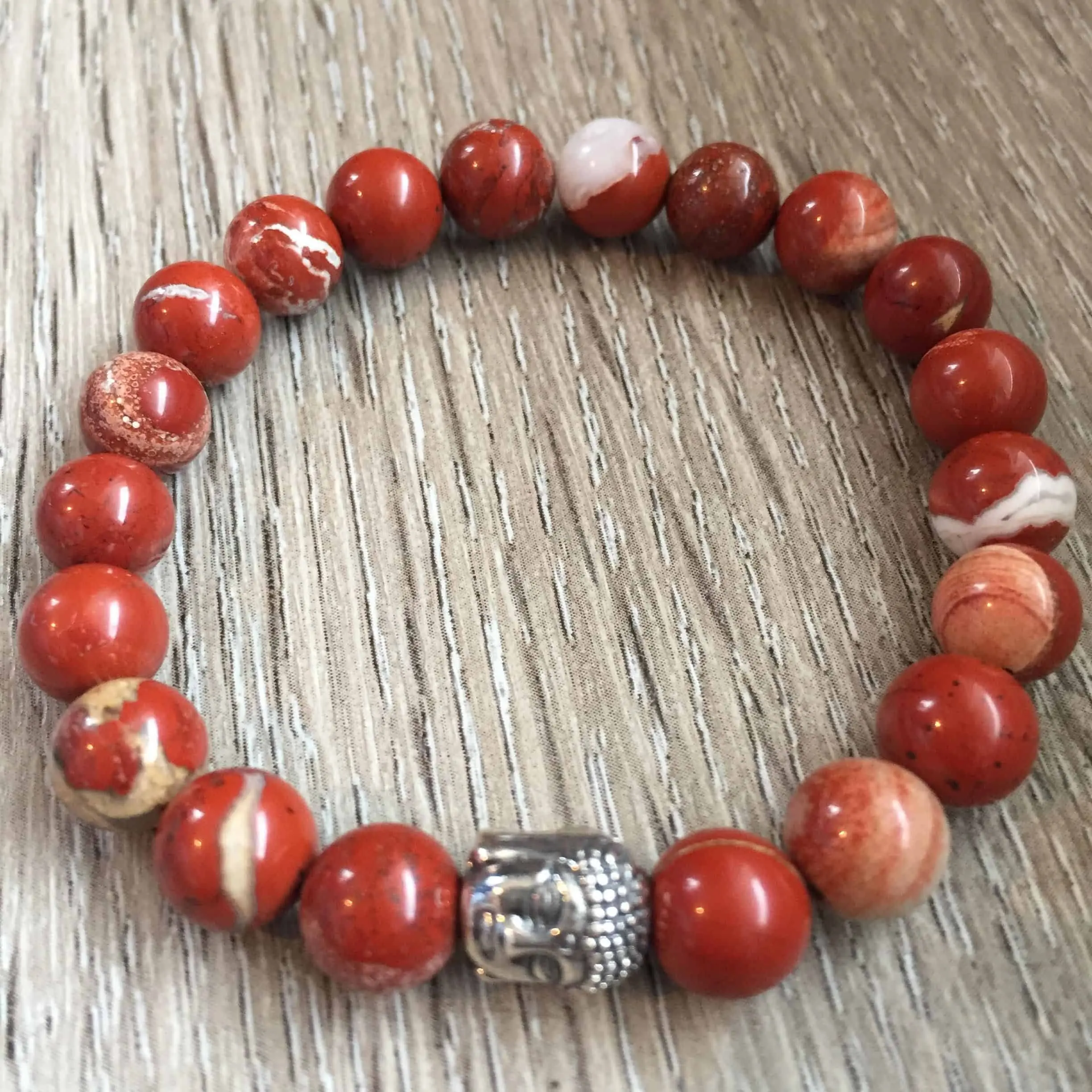 Properties and benefits of jasper and red jasper &#8211; happiness and health