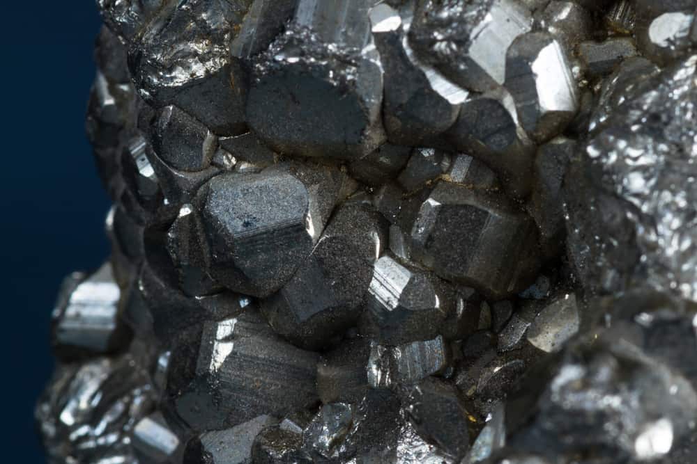 Properties and benefits of pyrite &#8211; Happiness and health
