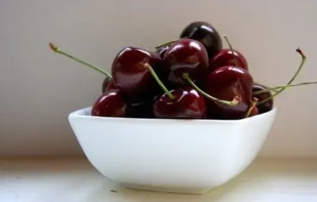 Sweet cherry: benefits and harms for the body, facts, video