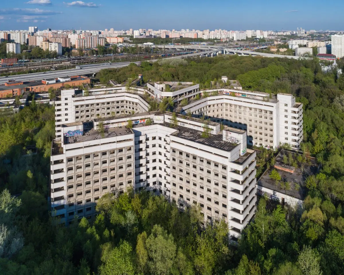 The history of the abandoned Khovrinskaya hospital: facts