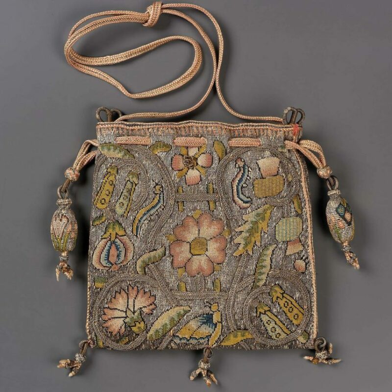 The history of the emergence of a handbag. Images and shapes