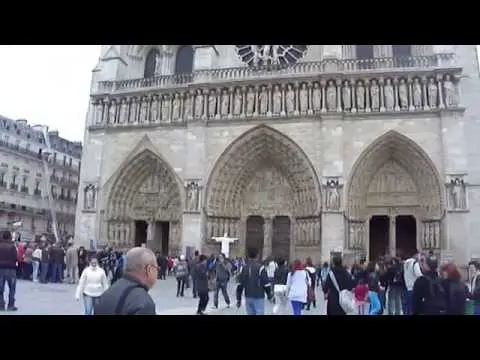 The main attractions of Paris: photos and videos