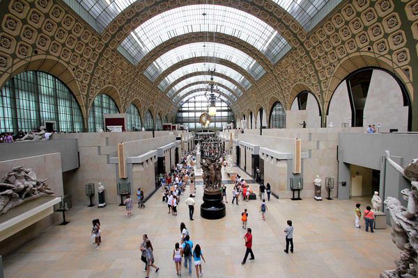 The main attractions of Paris: photos and videos