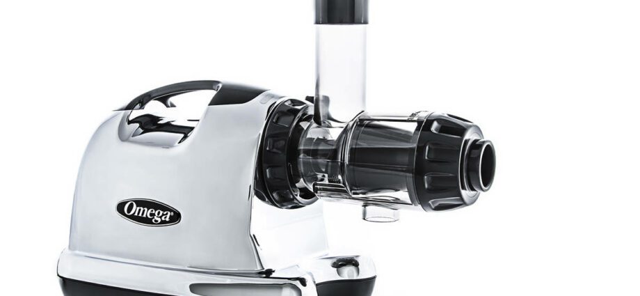 The Omega 8226 juice extractor: a versatile and efficient machine