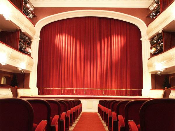 Theater etiquette: basic rules of conduct, video