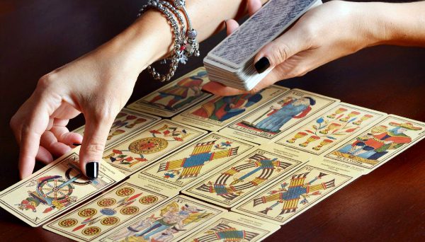 What are tarot cards, a simple and complex layout