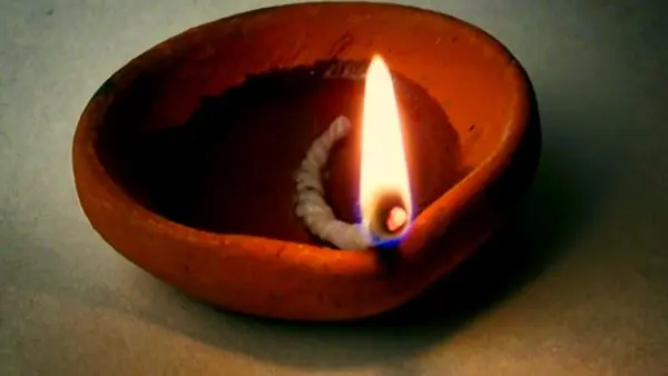 What the candle symbolizes: history of appearance, types, beliefs