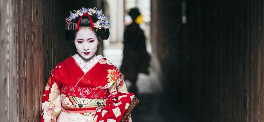 Who are geisha in Japan: interesting facts and videos