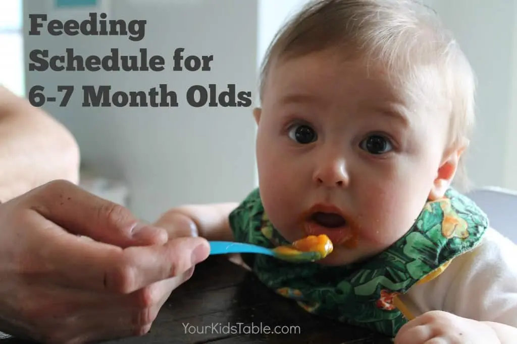 Baby feeding at 7 months: long live the croutons of bread!