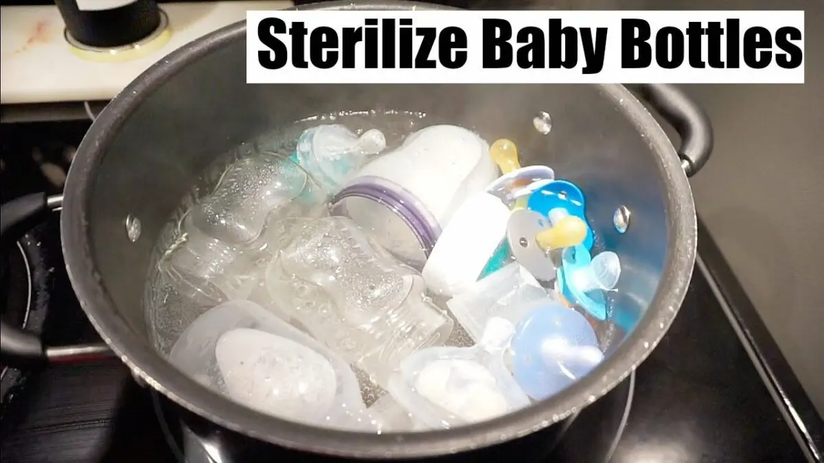 Baby: how to sterilize bottles?