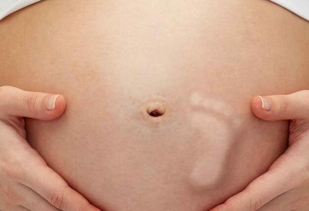 Babybevægelser i livmoderen: vores mødre vidner