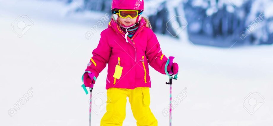 Безпечне катання на лижах для немовлят