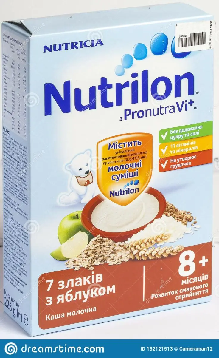 Cereals on baby&#8217;s plate