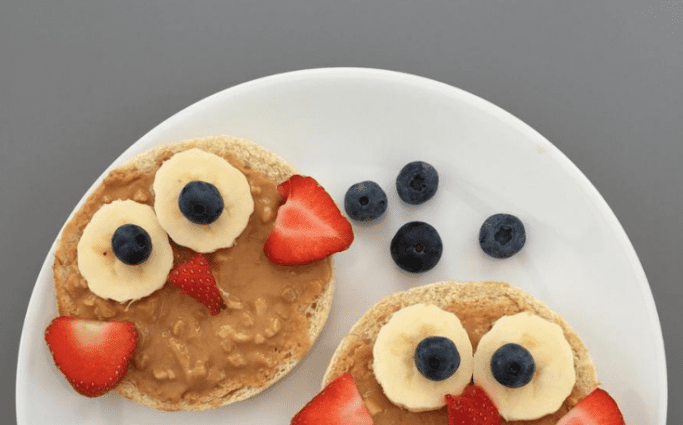 ארוחת בוקר לילדים: דגנים, טוסט או עוגות?