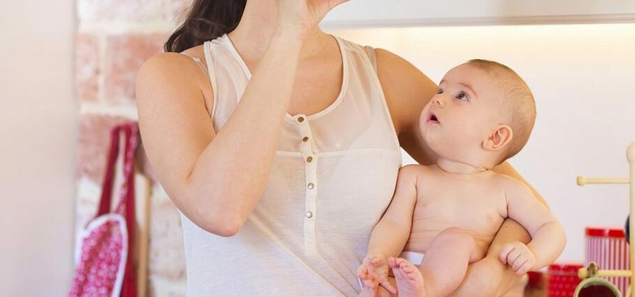 Post graviditatem victu: XII menses linea recipere