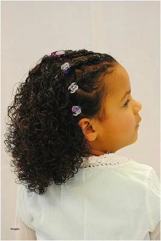 Frizzy hair: 15 hairstyles for little girl