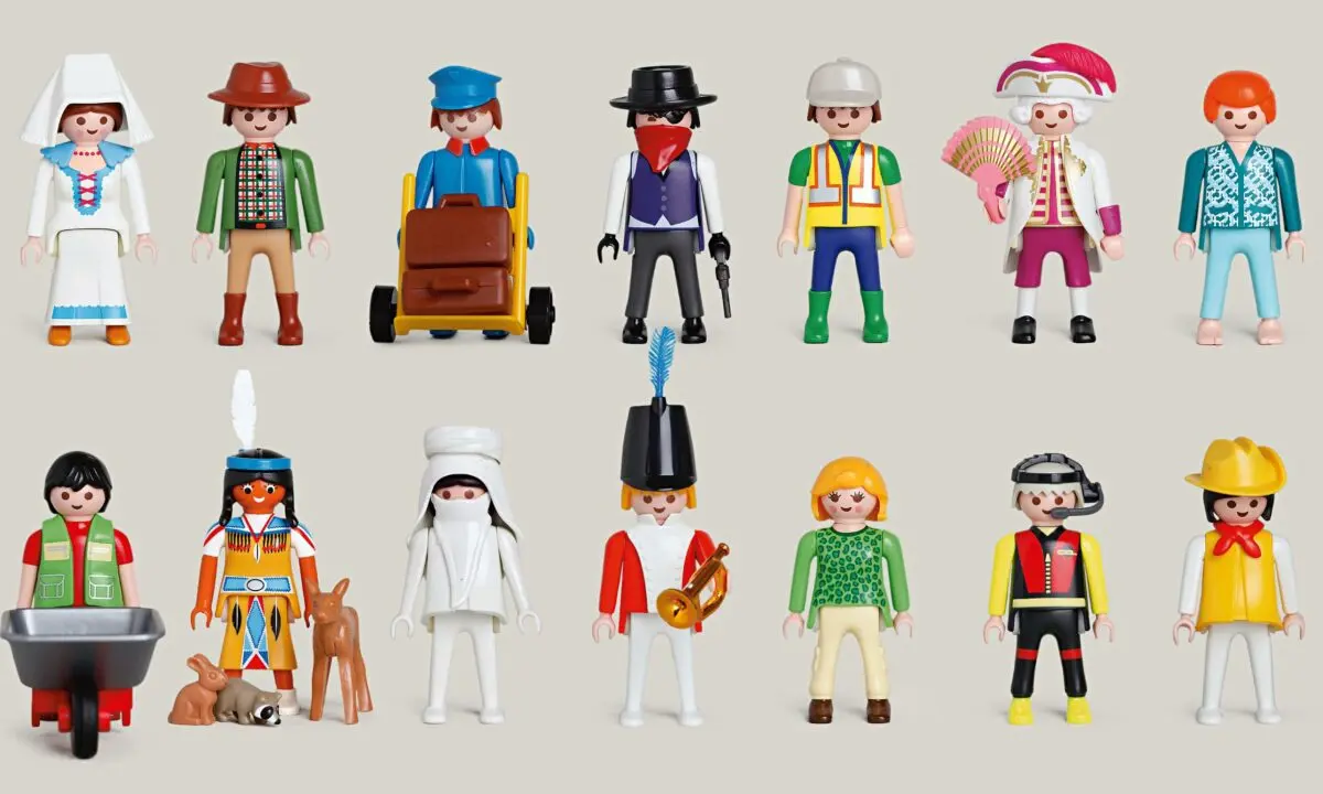 Mademoiselle Playmobil celebrates its 40 years!