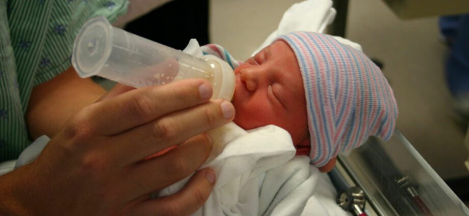 Milk for premature babies: how to choose it?