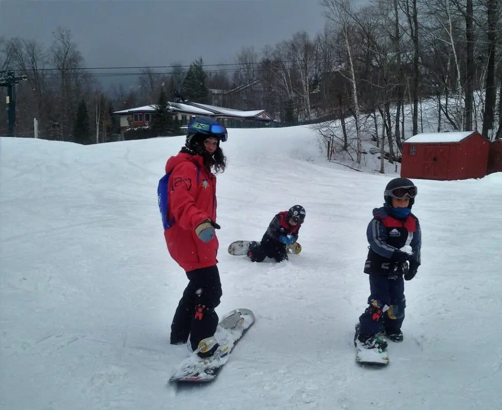 My child is afraid on his skis, how can I help him?