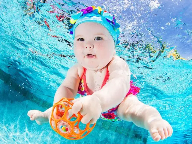 Photos: baby swimmers pose for a good cause